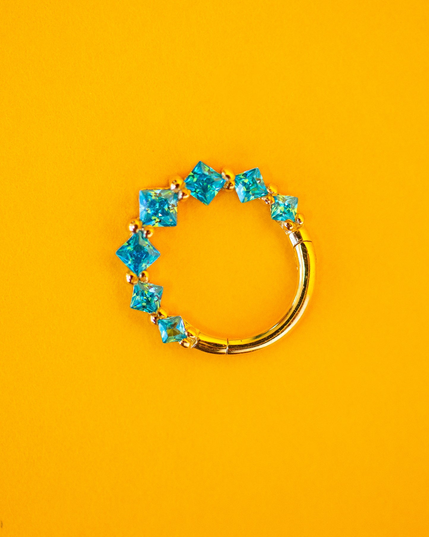 14k Tiara Hinge Hoop