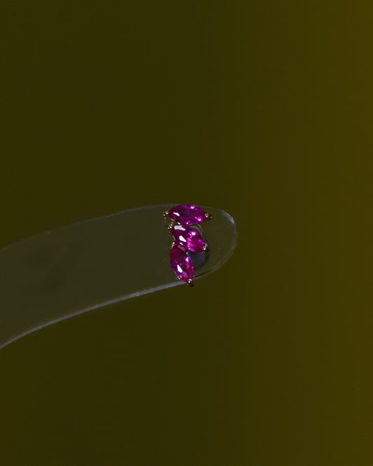 14k Magenta Fan Threadless stud