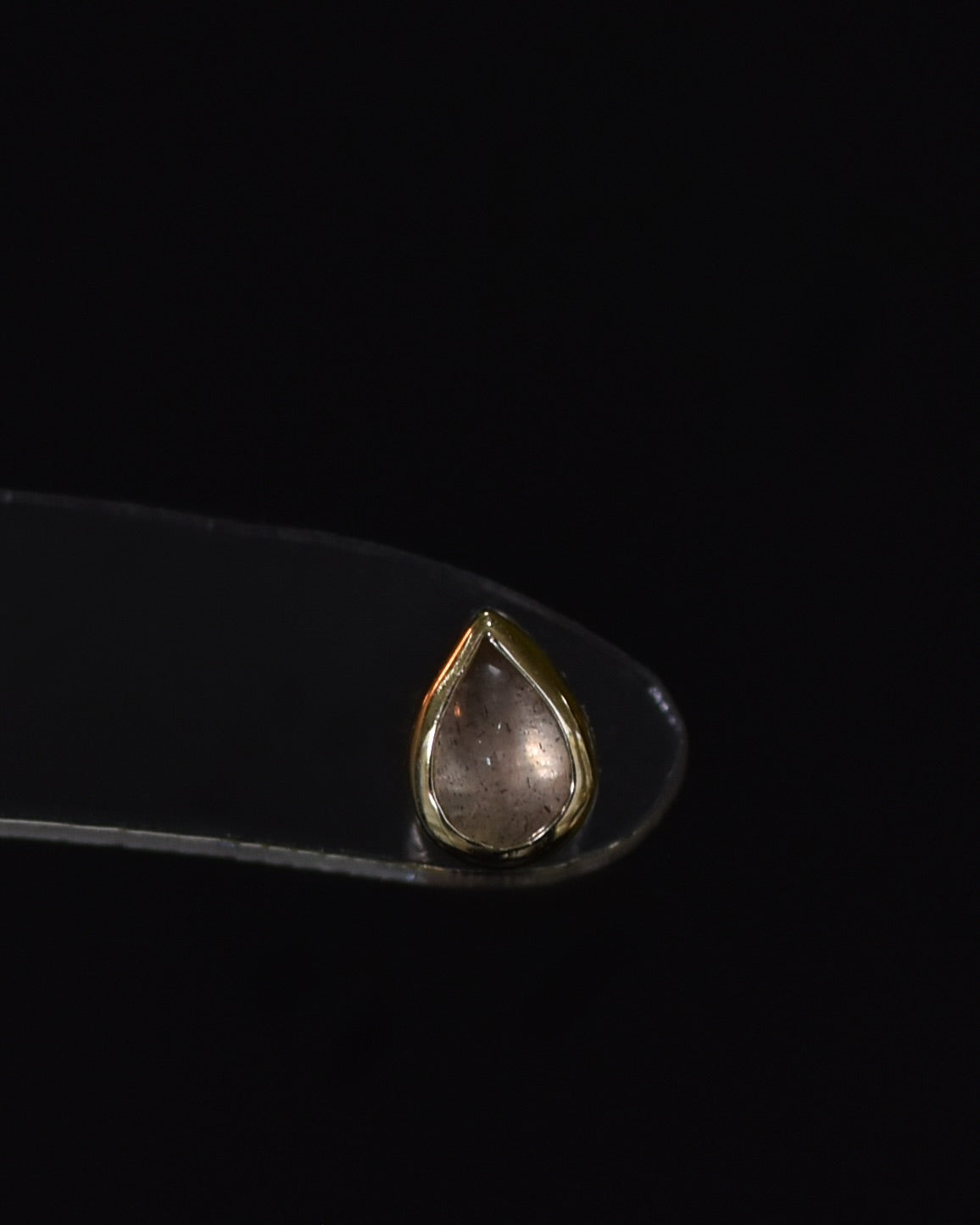 14K Labradorite Pear Shape Stud