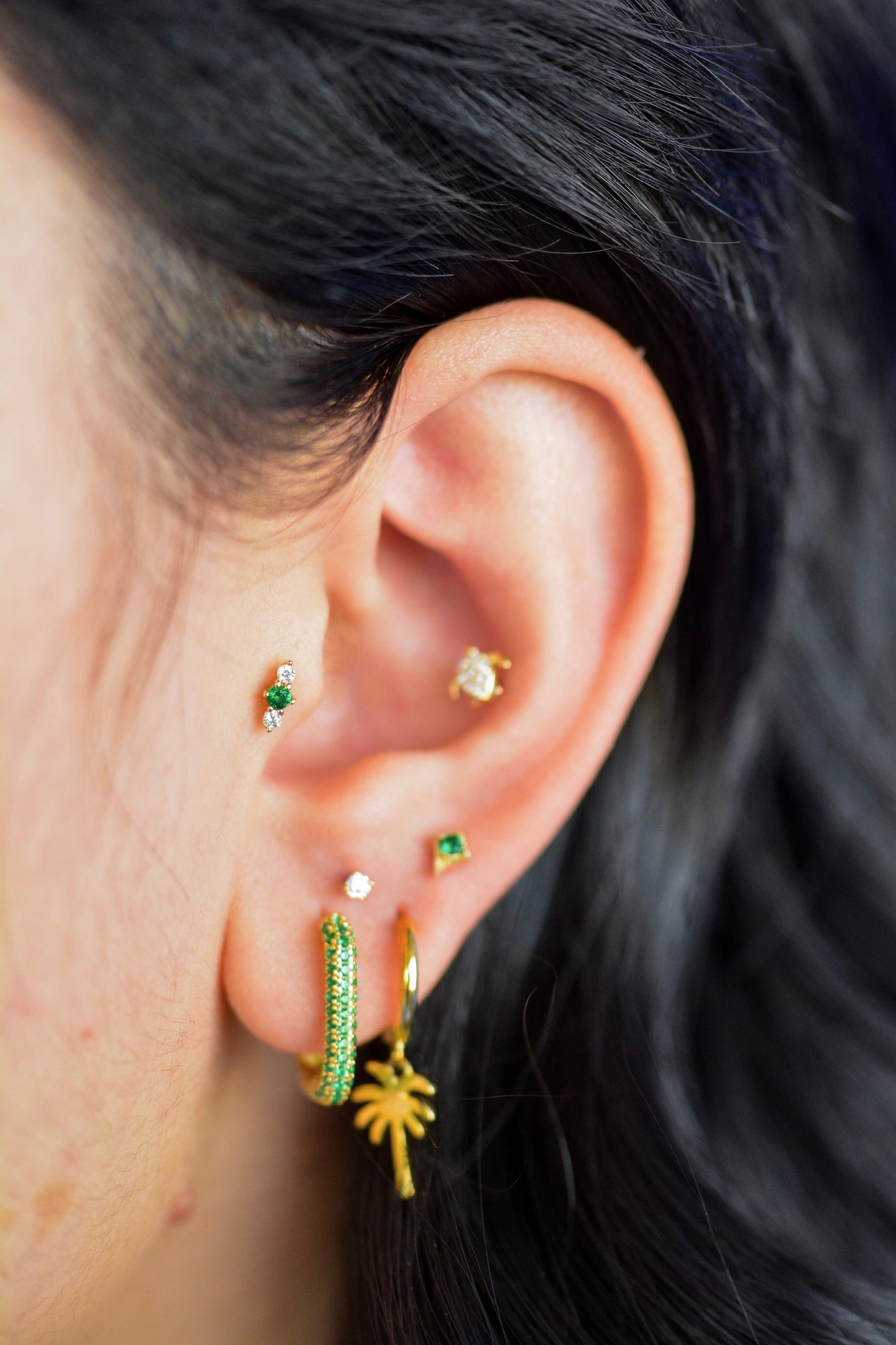 14k Emerald Teardrop Stud