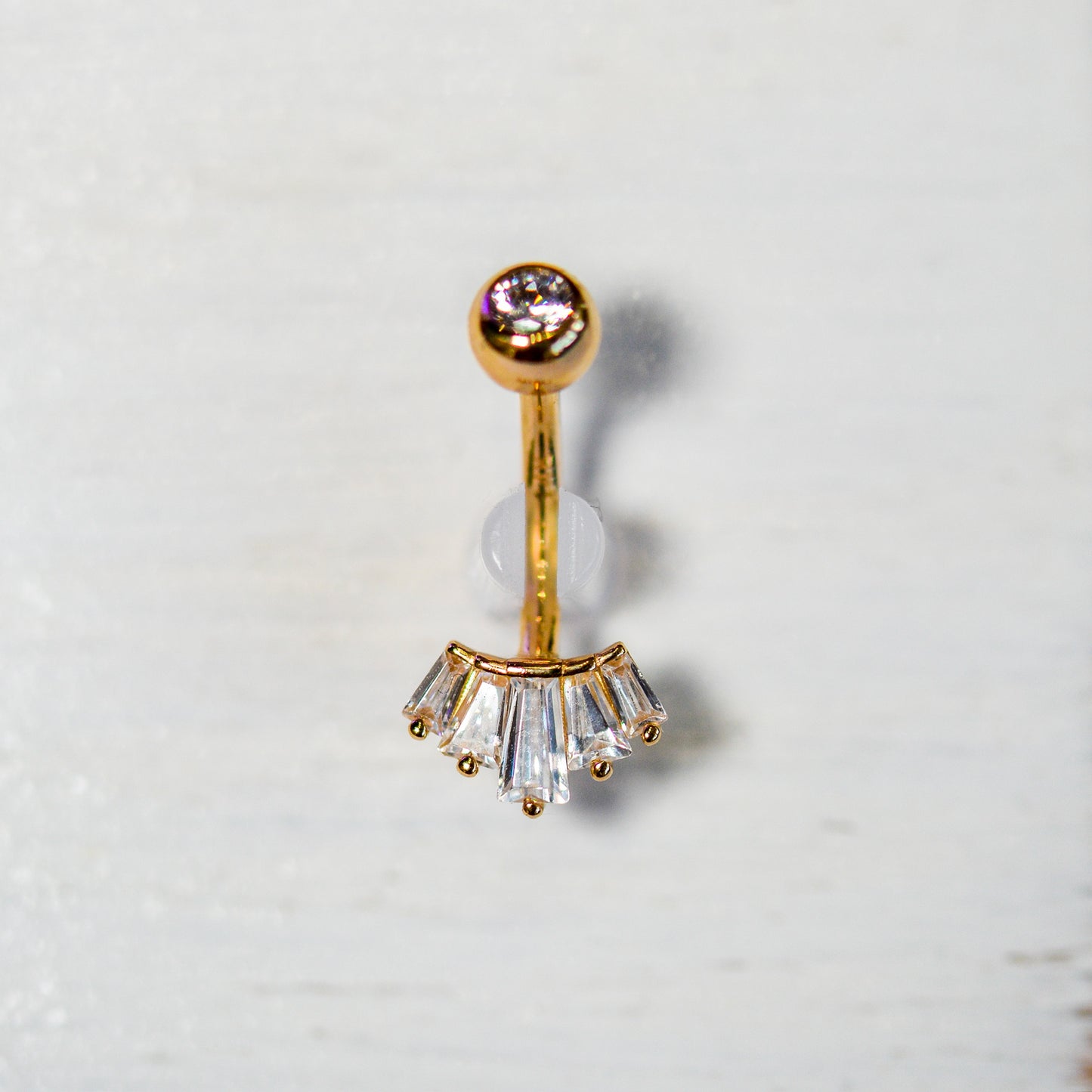 14K 16G Navel Piercing