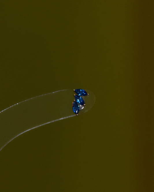 14k Sapphire Fan Threadless stud