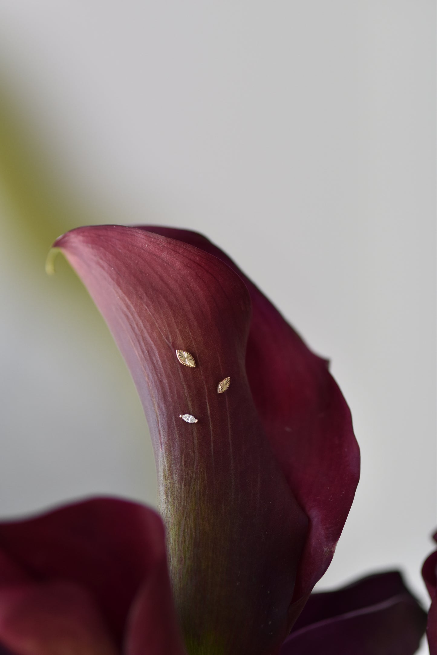 14K Single Marquise Stud