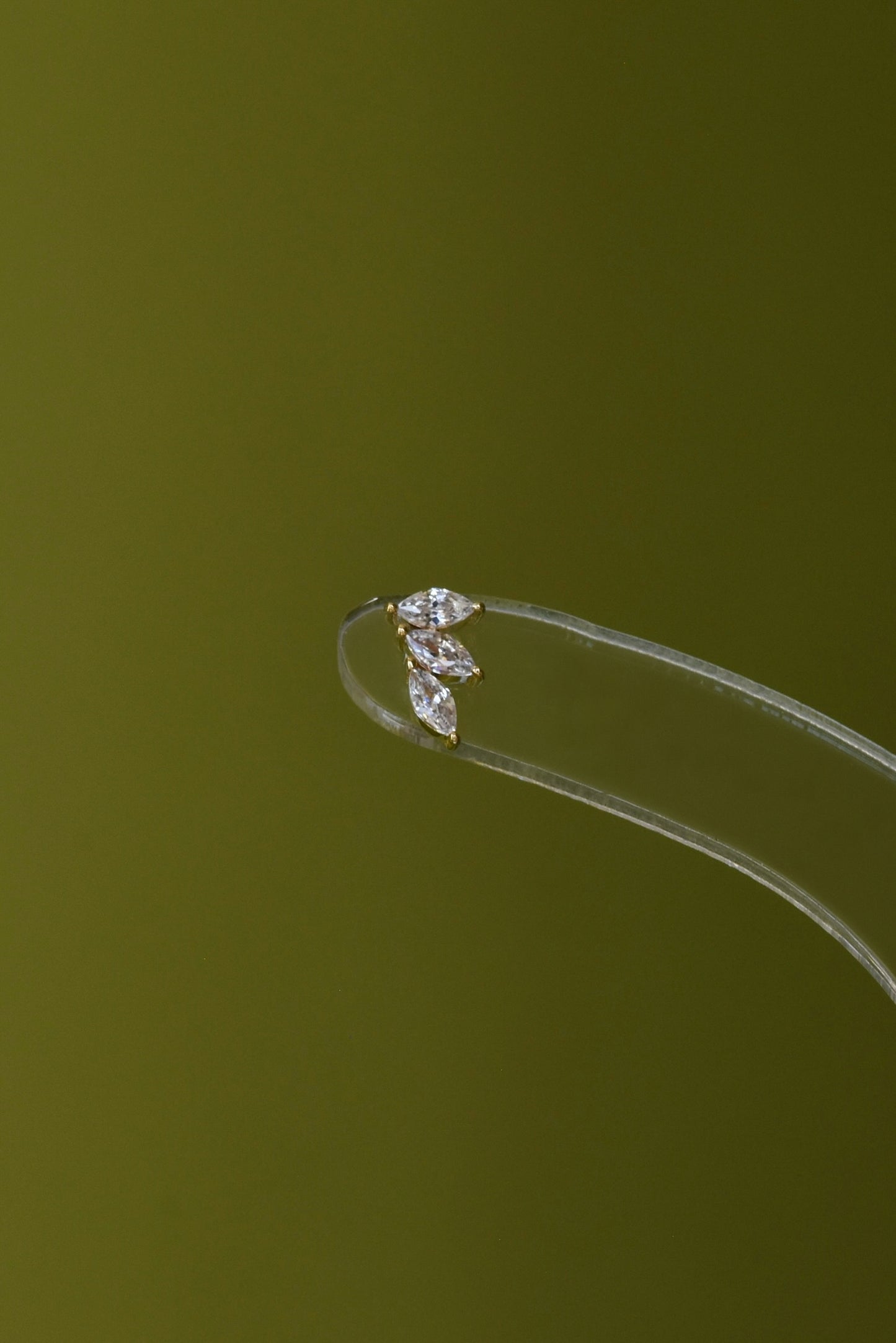 14k Dia Fan Threadless stud