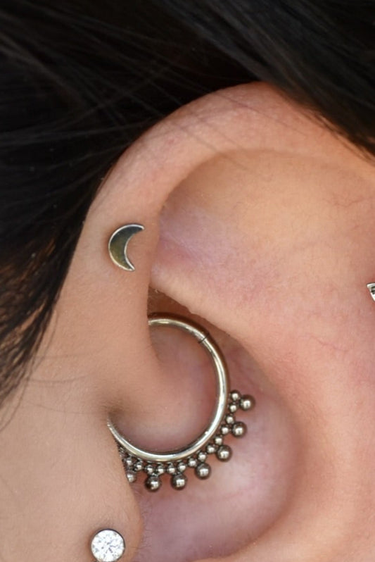Titanium Baby moon Threadless stud