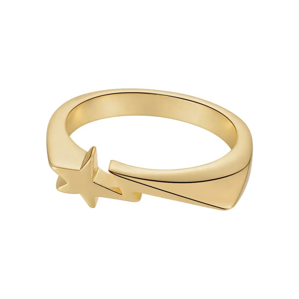 An Image of the Estelle Ring on a white background 